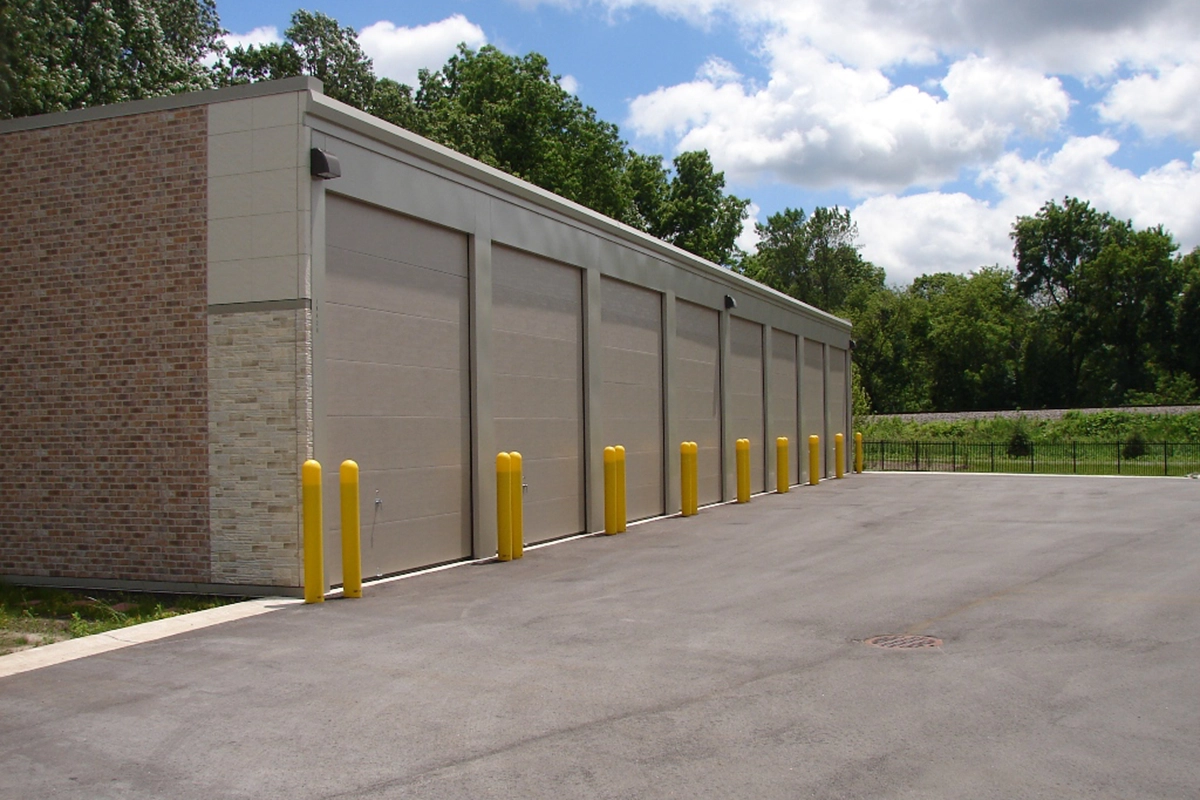 Self storage of brookfield exterior