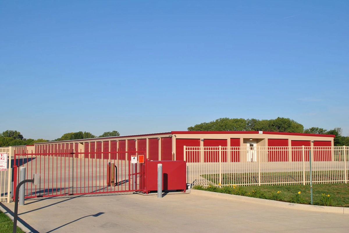 country fair self storage exterior